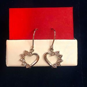 WORN ONCE | Sterling Silver Dainty Drop Heart Earrings